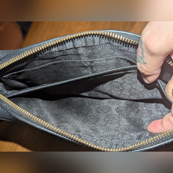 Michael Kors Jet Set Large Saffiano Leather Crossbody Bag Black And Gold - Picture 12 of 12